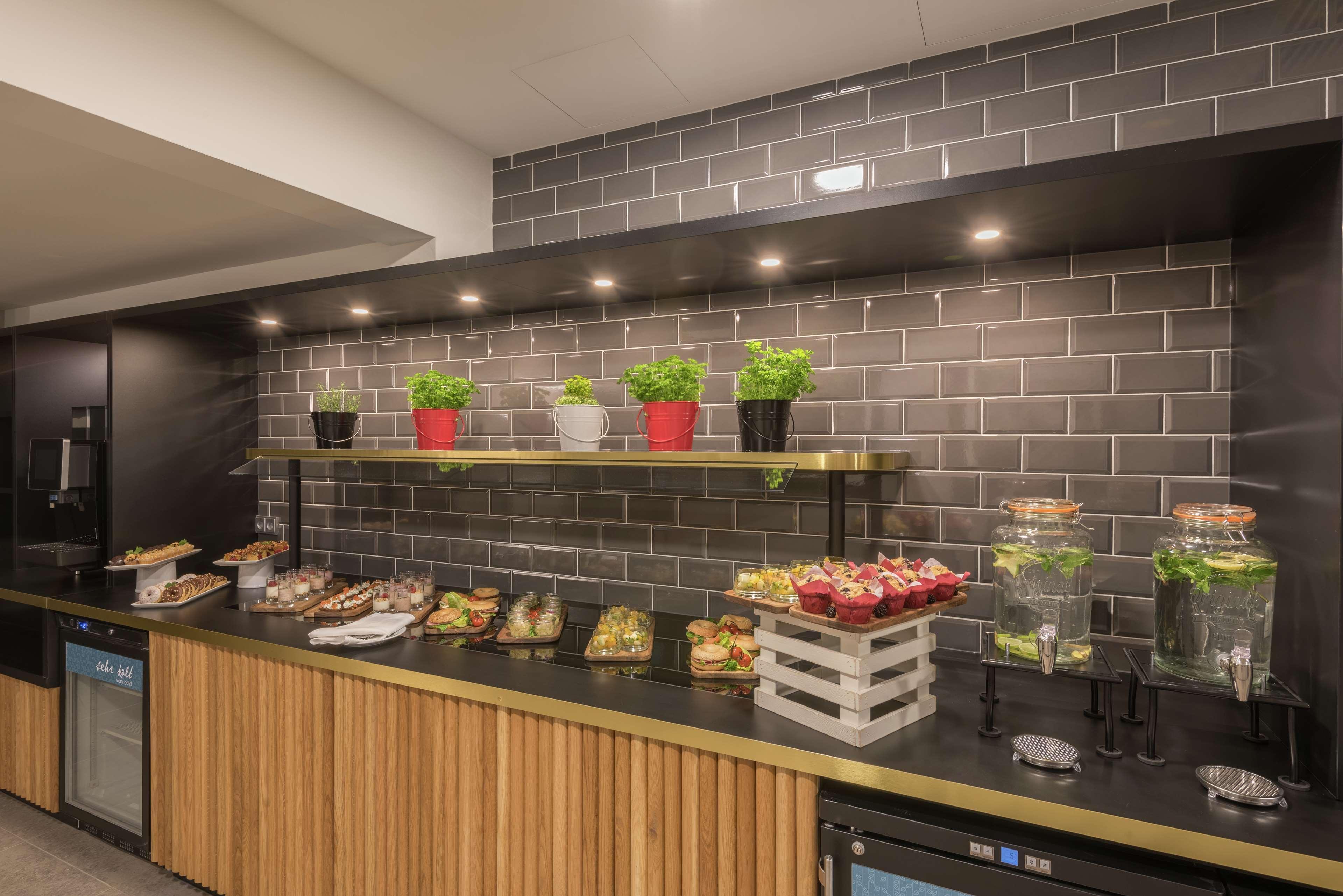 Hilton Garden Inn Frankfurt City Centre Франкфурт-на-Майні Екстер'єр фото