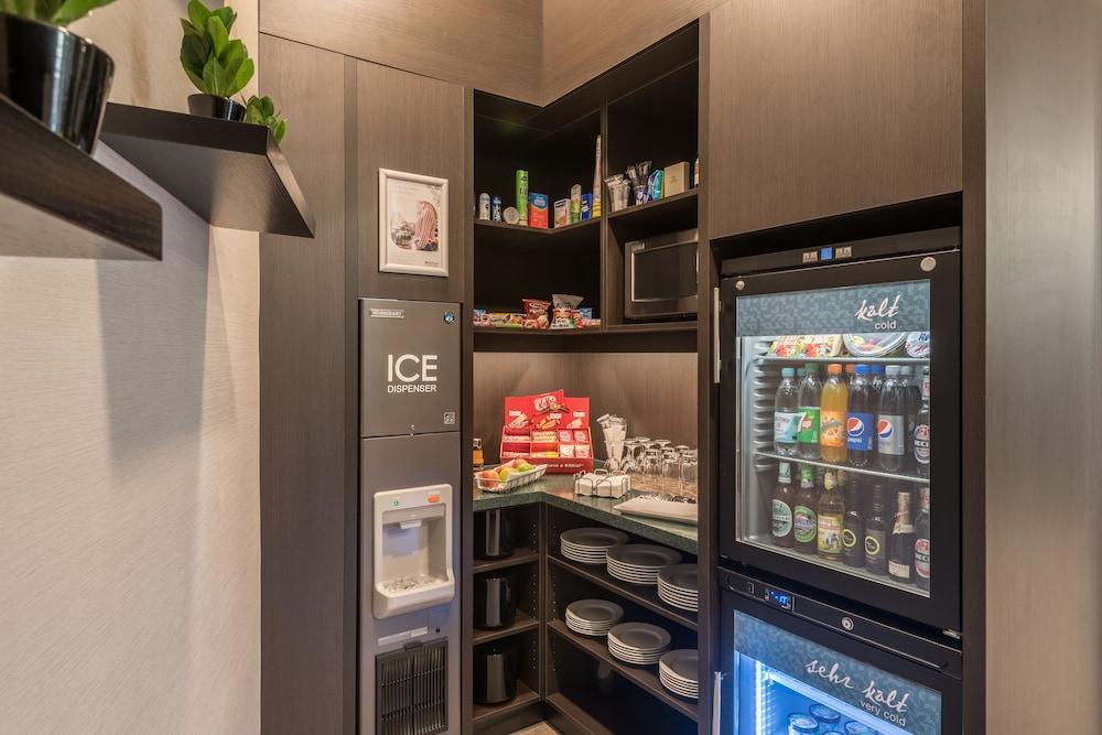 Hilton Garden Inn Frankfurt City Centre Франкфурт-на-Майні Екстер'єр фото