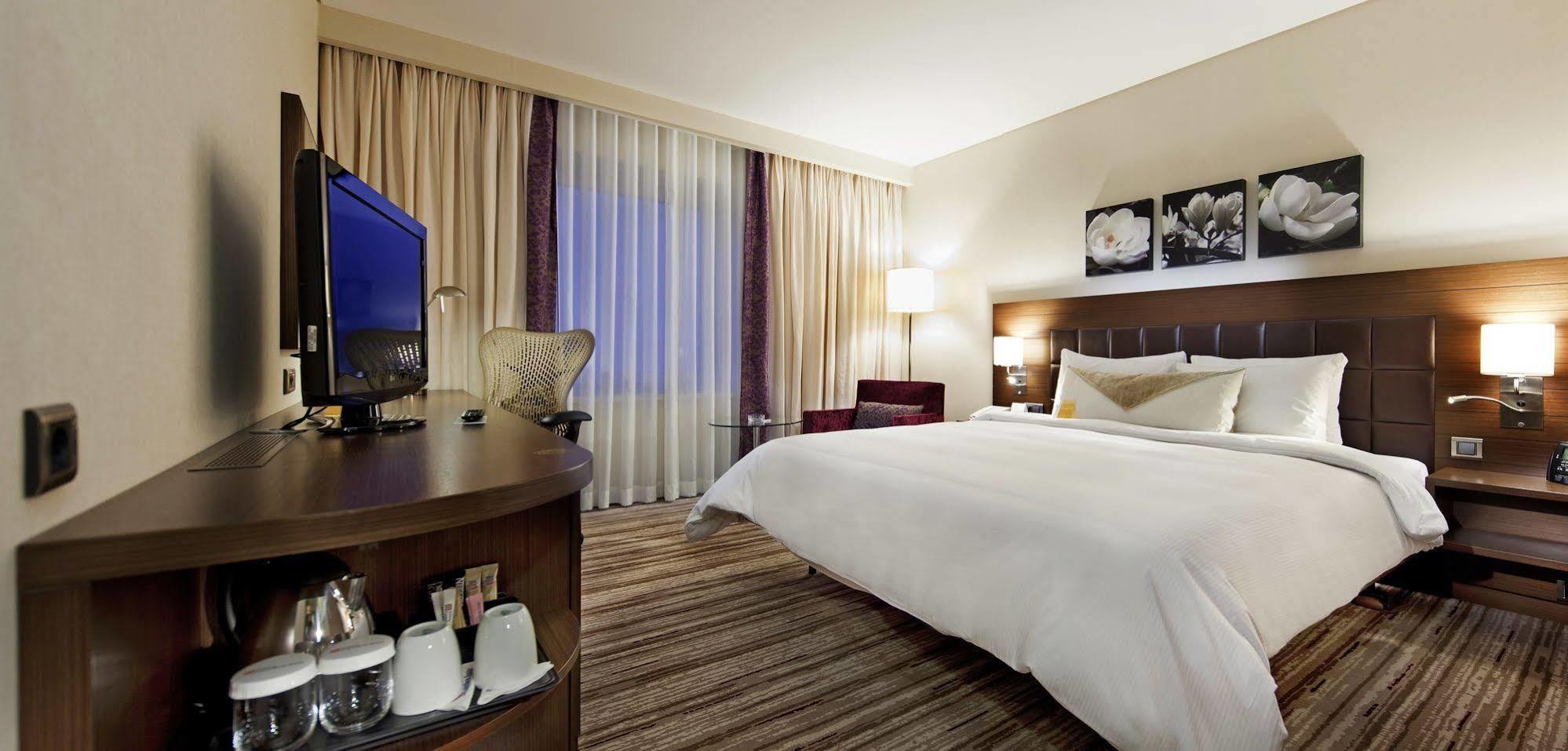 Hilton Garden Inn Frankfurt City Centre Франкфурт-на-Майні Екстер'єр фото
